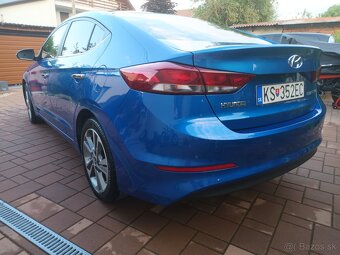Hyundai Elantra Premium - 2