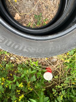 Bridgestone 245/50/R19 - 2