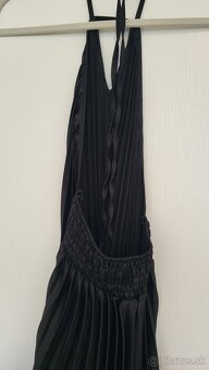 Elegantné čierne šaty - 2