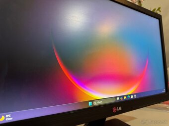 Tenký Monitor LG FLATRON 20EN33SS – 20” LED, Full HD - 2