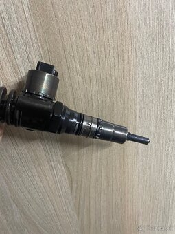 Vstrekovace / vstreky 2.0tdi 103kw 16v  BKD, sada - 2