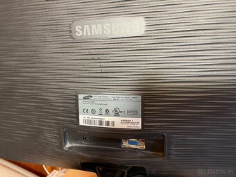 Predám LCD monitory SAMSUNG LS22A300NS - 2