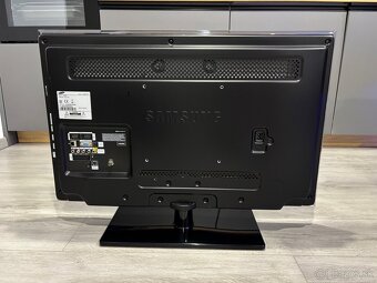 Samsung LE32D550 - 2