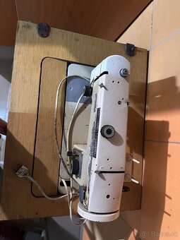 Šijací stroj retro - 2