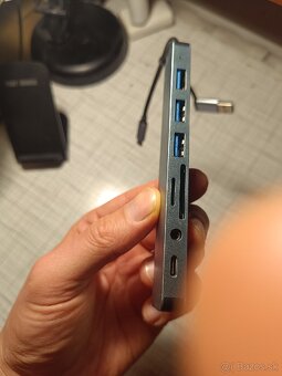 Predám multi hub k PC s USB/C koncovkou - 2