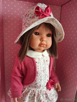 Babika v klobuku  A.Juan - 2