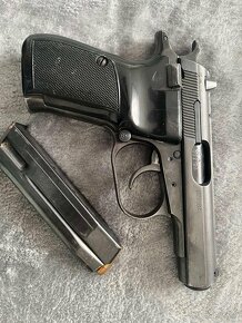 Krátka zbraň ČZ83 - 2