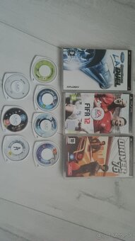 SONY PSP 3004 s príslušenstvom - 2