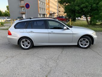 BMW E91  318 - 2