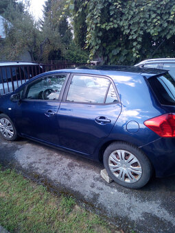 Toyota Auris 2,0 diesel na náhradné diely - 2
