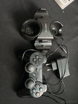 hry na PS3 a ovládač - 2