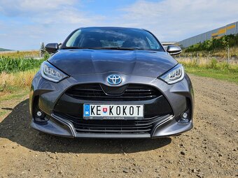 Toyota Yaris Hybrid - 2