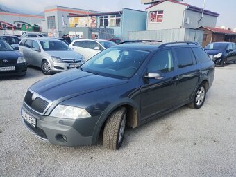Škoda Octavia Combi 2.0 FSI 4x4 - 2