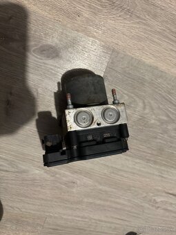 Riadiaca jednotka ABS Toyota Fiat Renault 2265106455 - 2