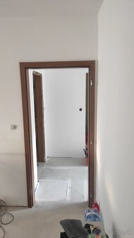 Predam intrierove dvere+zarubnu, farba BUK, sirka 80cm - 2