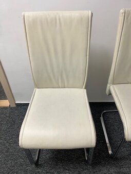 Darujem stoličky - 2