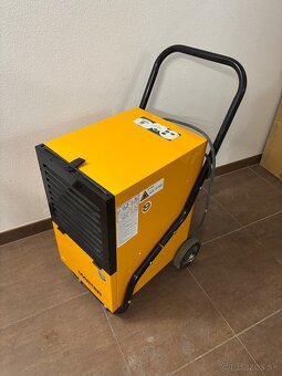 Prenájom profi odvlhčovača vzduchu Master - 2