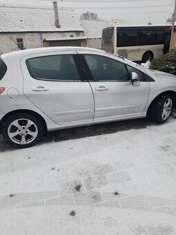 Peugeot - 2