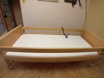 Polohovacia postel s matracom - 2