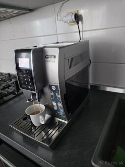 Kavovar Delonghi - 2