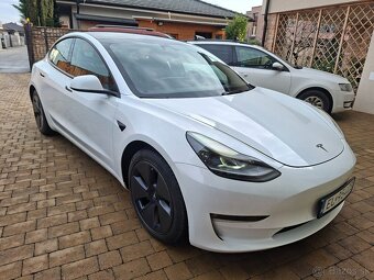 Predám TESLA model 3 dual motor, 12/2021 - 2