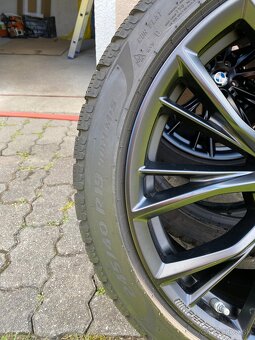 Pirelli P ZERO WINTER 245/40 R19 98H XL FR RFT zimne pneu - 2