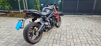 Triumph Street Triple 675 - 2
