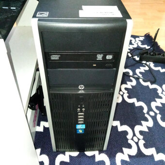 HP Compaq 8200 Elite Minitower + monitor + klávesnica a myš - 2