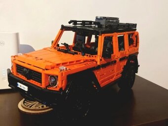 LEGO Technic Mercedes-Benz G 500 - 2