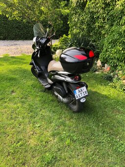 Piaggio Beverly 300ie Tourer - 2