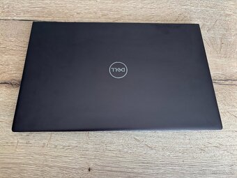 Predám Výkonný Dell Vostro 7510 (i7, RTX 3050) - 2