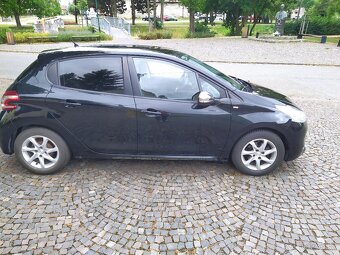 Peugeot 208 - 2