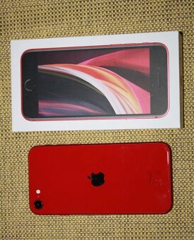 IPhone SE 2020 (2nd Generation) 64GB + púzdro - 2
