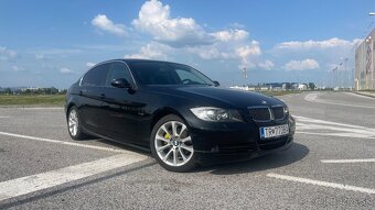 BMW E90 325i - 2