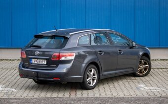 Toyota Avensis 2010 M6 - 2