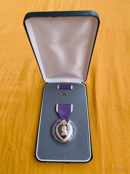 purpurové srdce vyznamenanie US. - 2