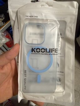 Predám kryty na iPhone 15pro - 2