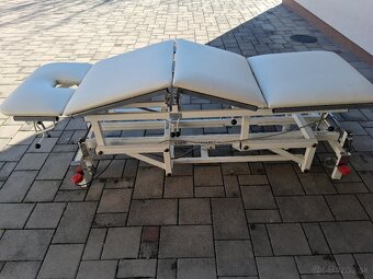 Chiropraktické masážne lehátko - 2