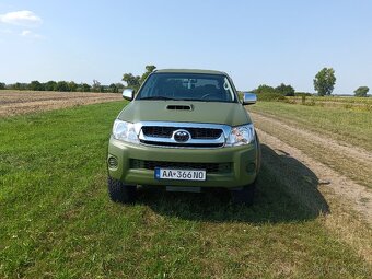 TOYOTA HILUX 3.0 D-4D A/T - 2