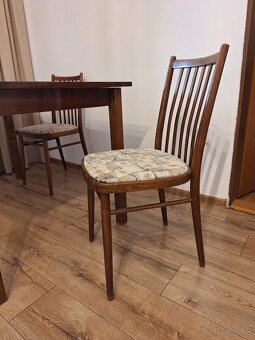 Stôl + stoličky - 2