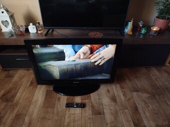 Televízor Samsung 32" 80 cm - 2