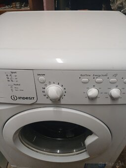 Práčka Indesit - 2