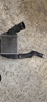 Chladič audi a6c6 2.0tdi - 2