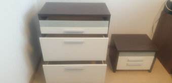 komoda a nocne stoliky - 2