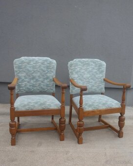 Kreslo drevené – šedo – modré . - 2