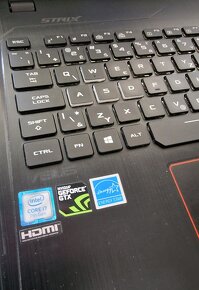 Herný laptop / notebook ASUS ROG Strix 15" (i7 v super stave - 2