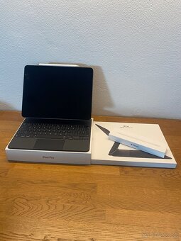 Apple iPad Pro 12.9 5th gen. 256GB + Magic Keyboard + Pencil - 2