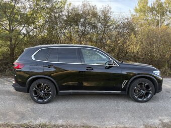 BMW X5 3,0D, r.2023 TOP výbava, 49 106€ bez DPH, 7 miest - 2