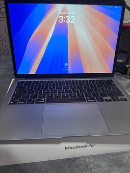 13-palcový MacBook Air s čipom Apple M1 - 2