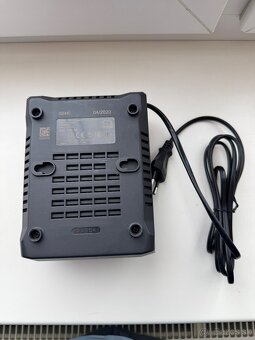 Bosch GAL 12V-40 Nabíjačka aku náradia - 2
